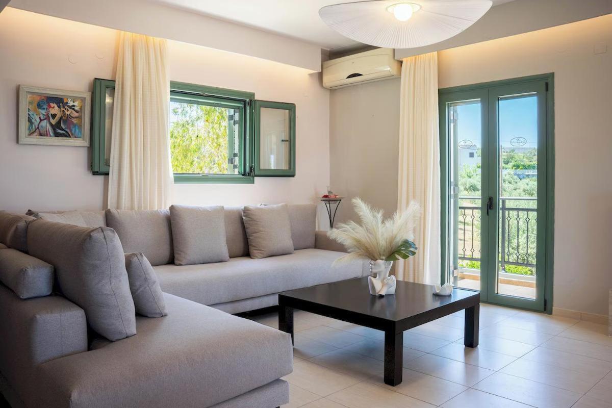 Villa Kyveli Loutra  Ngoại thất bức ảnh