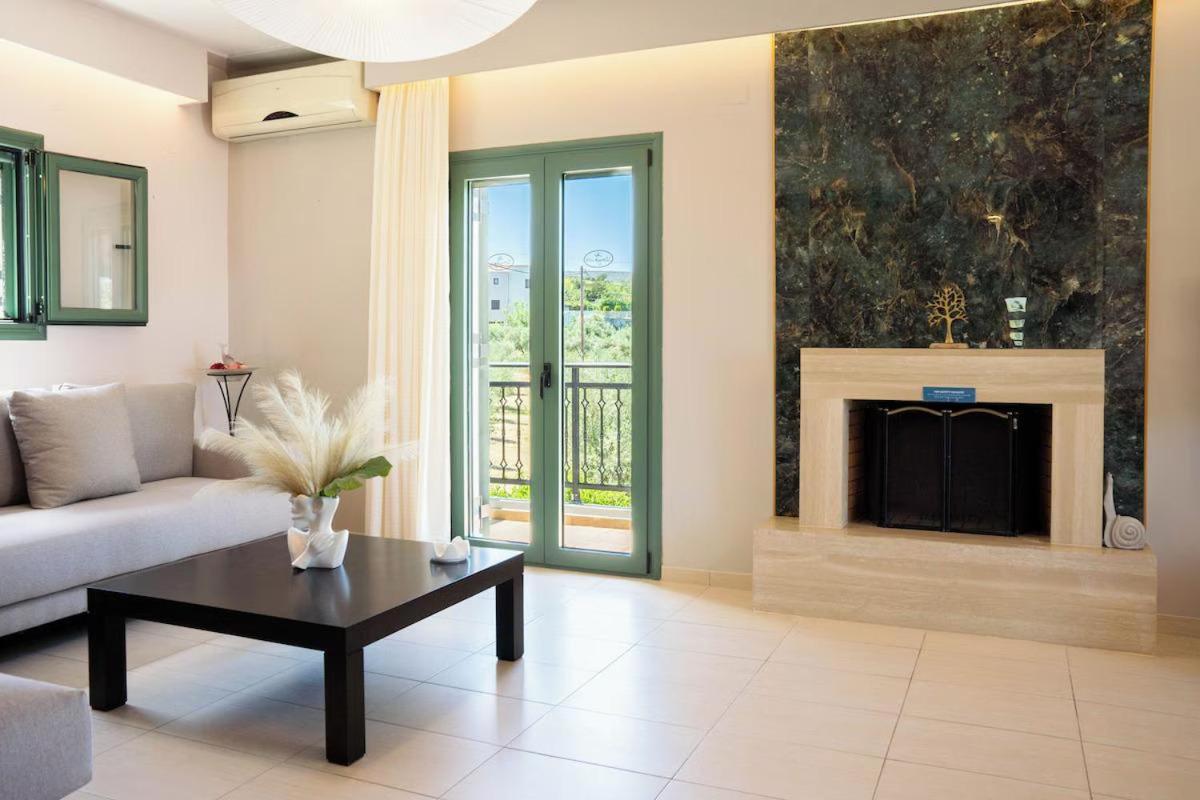 Villa Kyveli Loutra  Ngoại thất bức ảnh